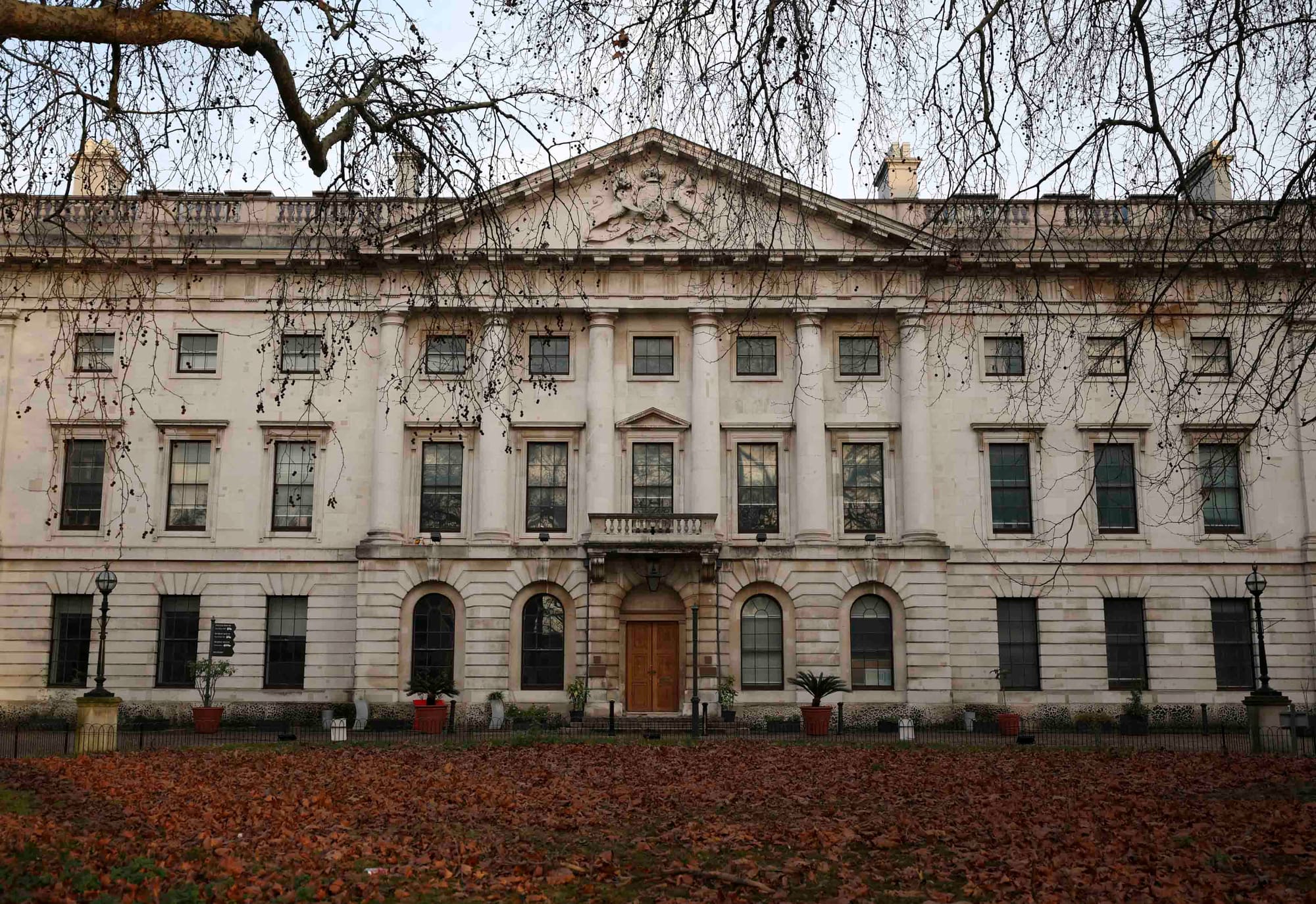 2026年1月17日，英國倫敦皇家鑄幣局庭院（Royal Mint Court）一景，這裡擬建中國新的巨型大使館。攝：Isabel Infantes/Reuters/達志影像