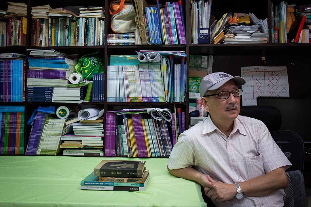 关梦南,原名关木衡,资深文学工作者,诗人,专栏作家。