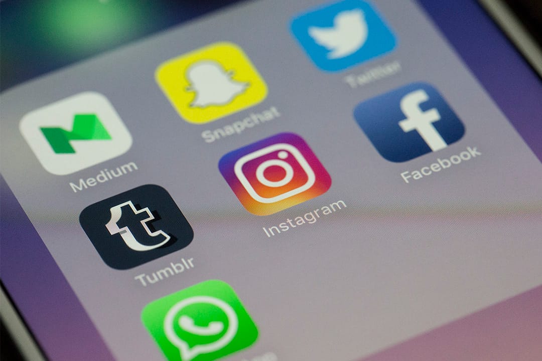 手機社交平台程式。