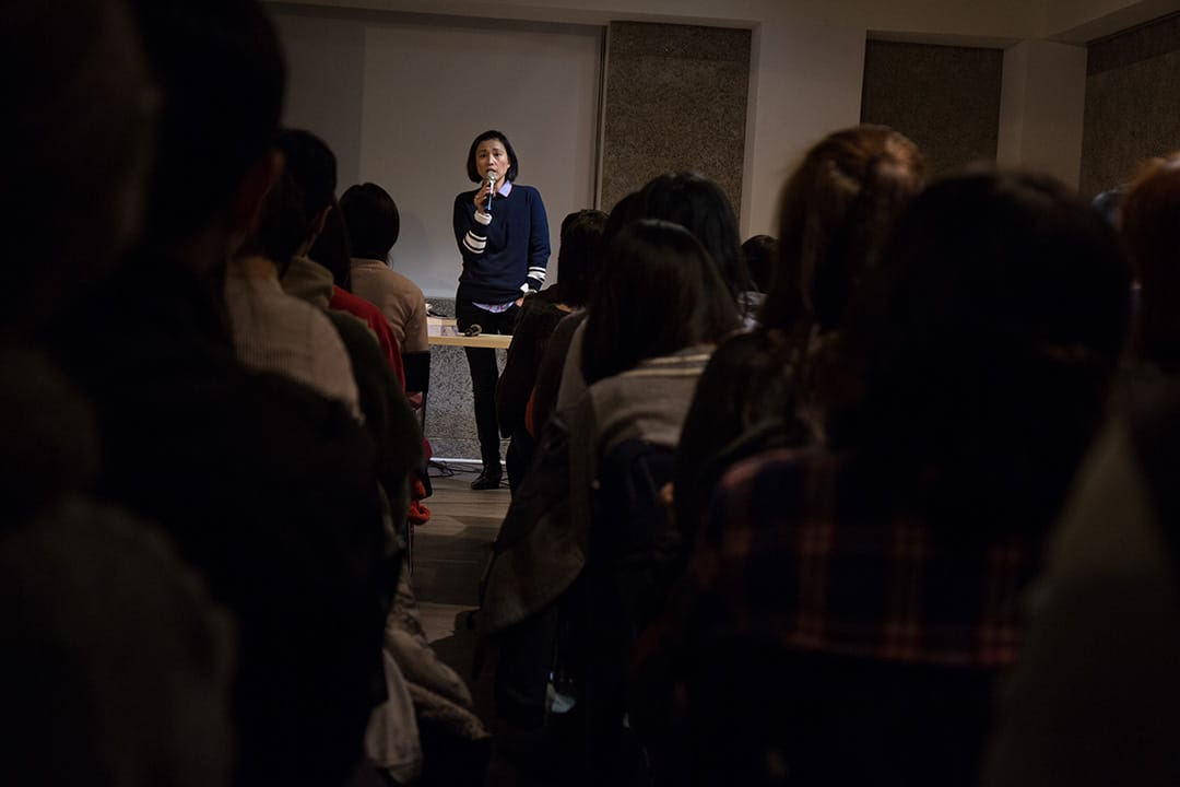 端傳媒國際新聞主任的周軼君。