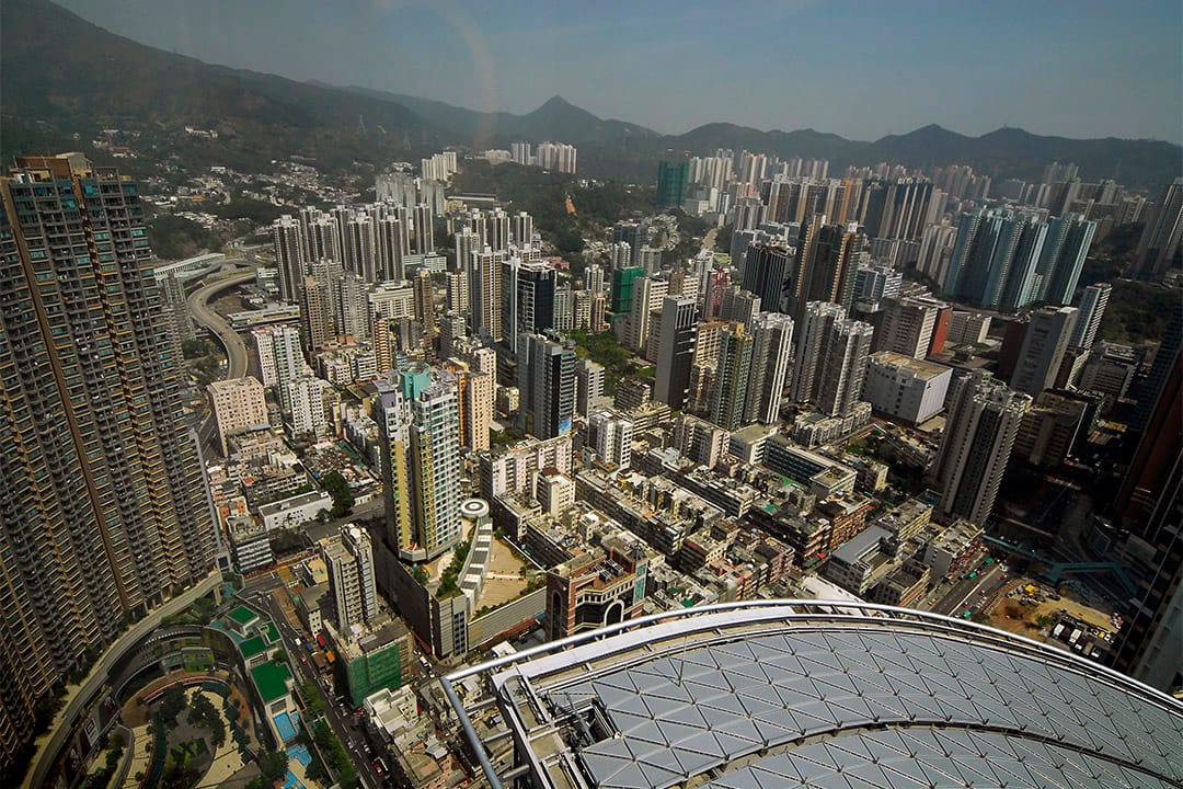 梁锦松指香港年轻人面临无法上楼、无法向上流、没法上位的三大发展困难。