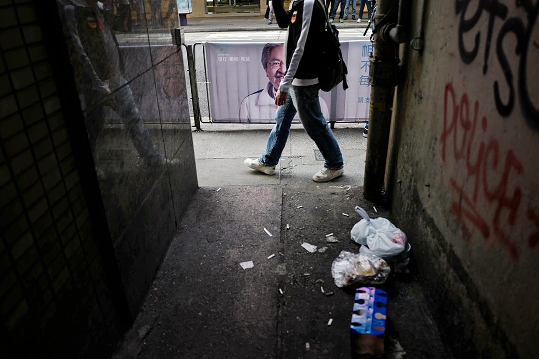 把情感投注于“薯片”当选的“希望”，期待的是一举告别“斗争为纲”、“撕裂为乐”的689时代，争取未来五年的“休养生息”。