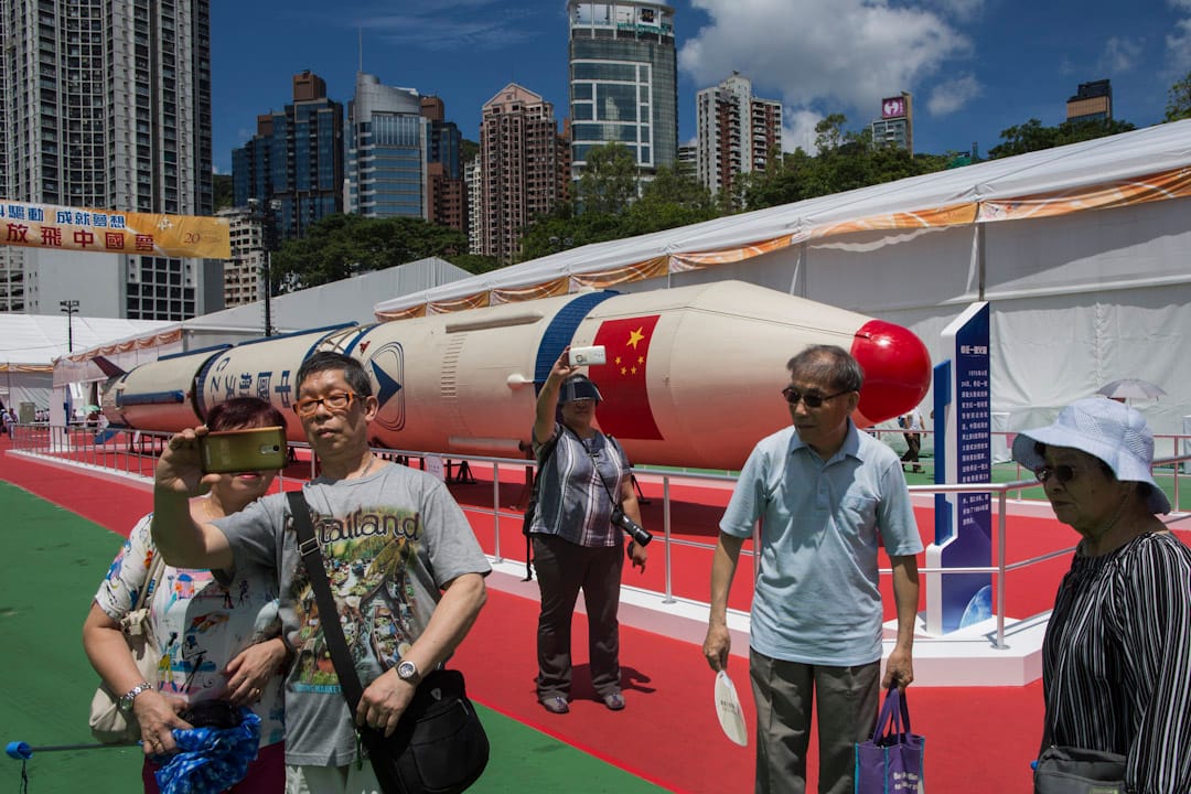 2017年6月29日，以內地航空科技為主題的科技展「創科驅動‧成就夢想」，在維多利亞公園舉行，展出一百六十八項展品，矚目展品包括第一代國產巨型火箭「長征一號」的備用箭，放置在室外供市民拍照。