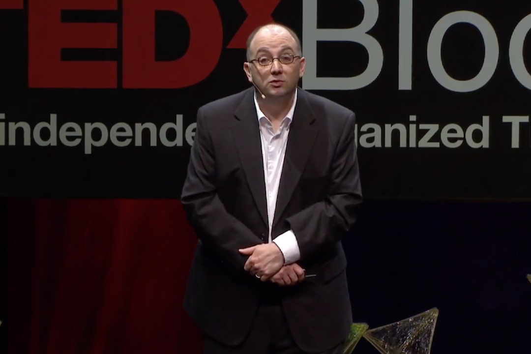 美國印第安納大學教授 Edward Castronova 