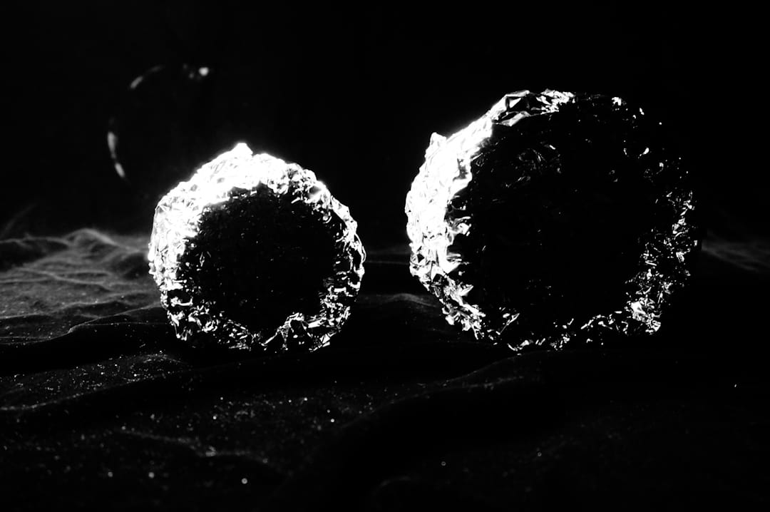 「孤獨星球」系列。