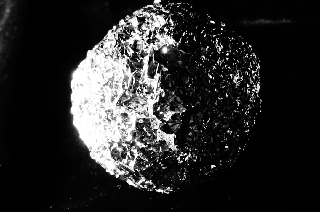 「孤獨星球」系列。