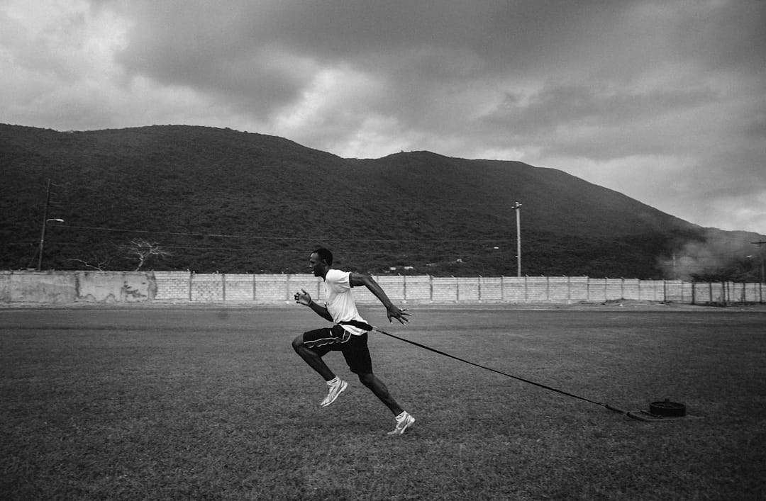 2006年10月18日，保特在家乡牙买加首都金斯敦为短跑比赛训练。