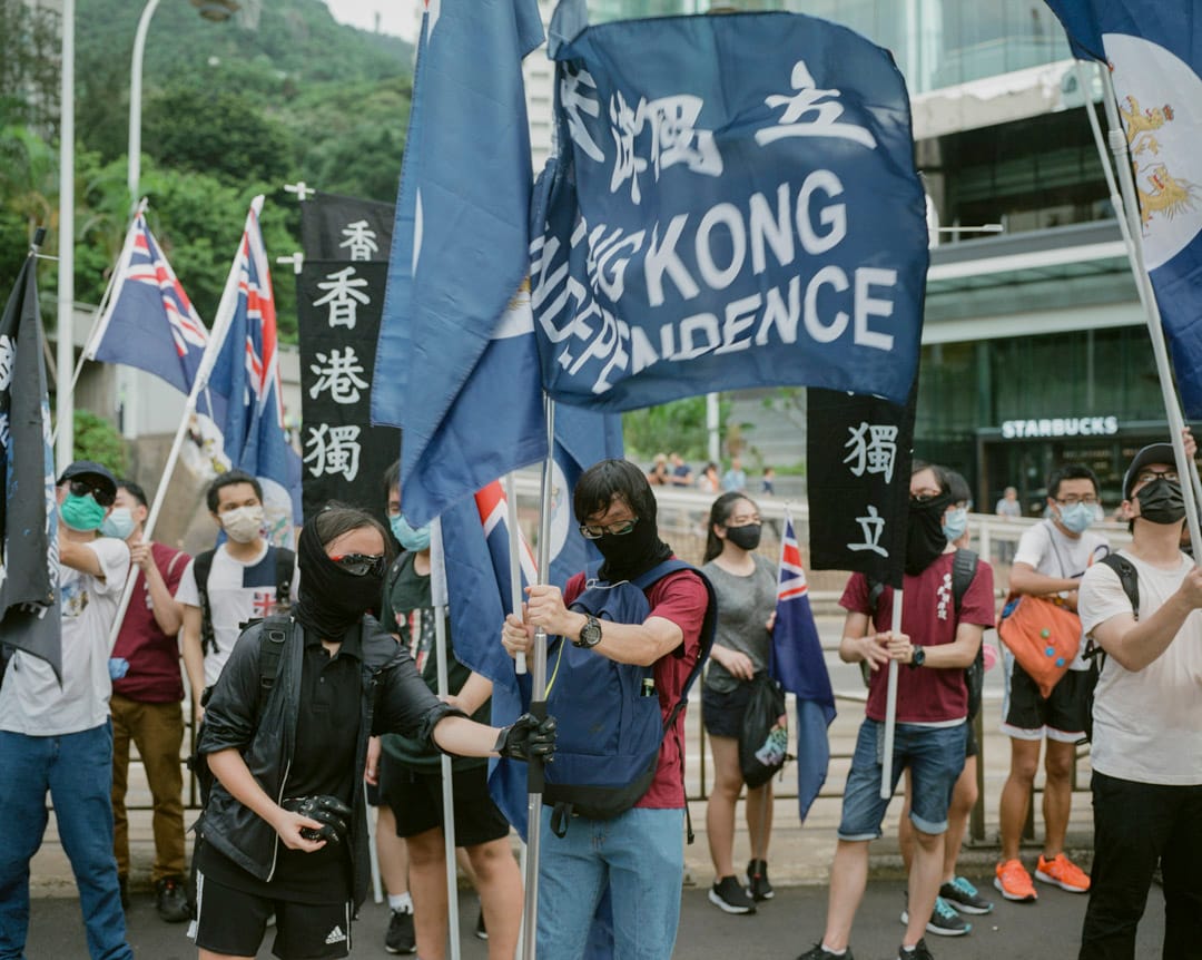 2017年7月，民陣七一遊行，有示威人士手持龍獅旗及香港獨立的旗幟，宣傳港獨。