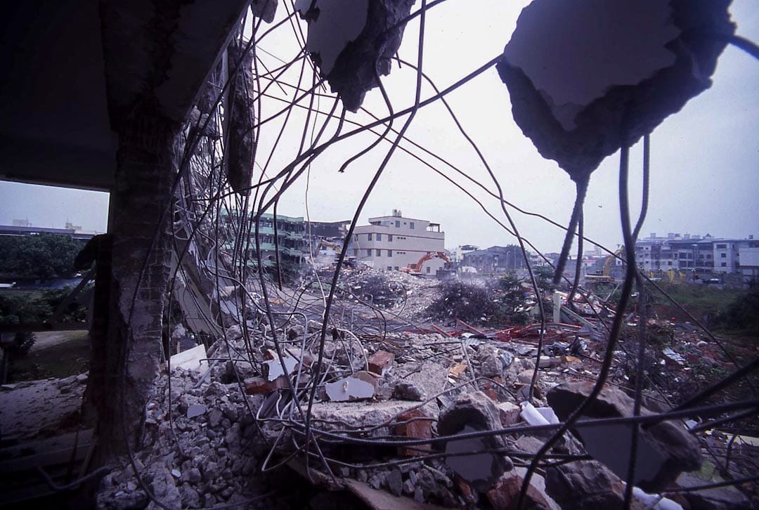 1999年9月,台湾921大地震,台中大里。