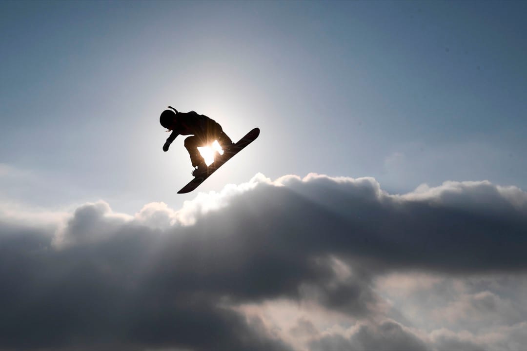 2018年2月22日，挪威选手 Silje Norendal 正挑战女子单板滑雪大跳台项目决赛。