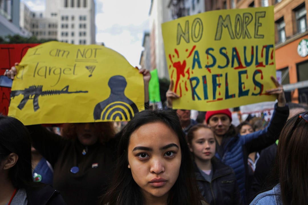 美國加州,民眾響應號召,到街頭參與「March for Our Lives」全國性槍械管制遊行活動。