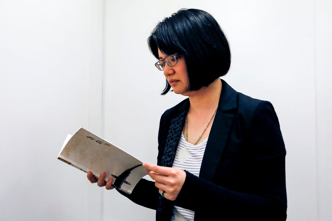 《相逢有時》作者YANG十年前在「集合出版社」發表了第一本同名小說《YANG》,筆耕多年,已然成為一個多種創作類型的作家。