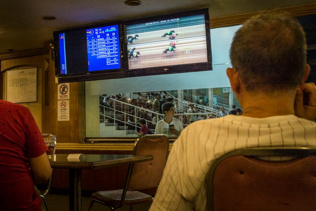 每場賽事完結後,屏幕上都會有賽事重溫及衝線的截圖播放。