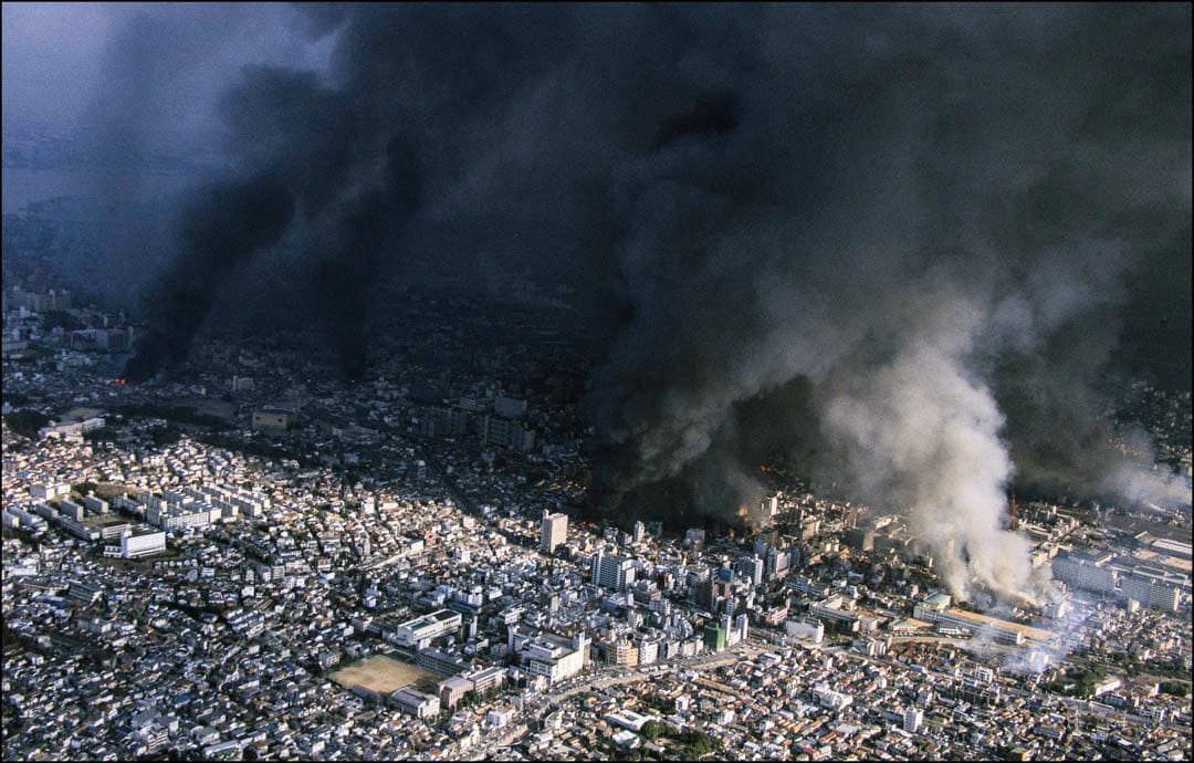 阪神大地震的發生時間為1995年1月17日，造成相當多傷亡。官方統計有6,434人死亡。
