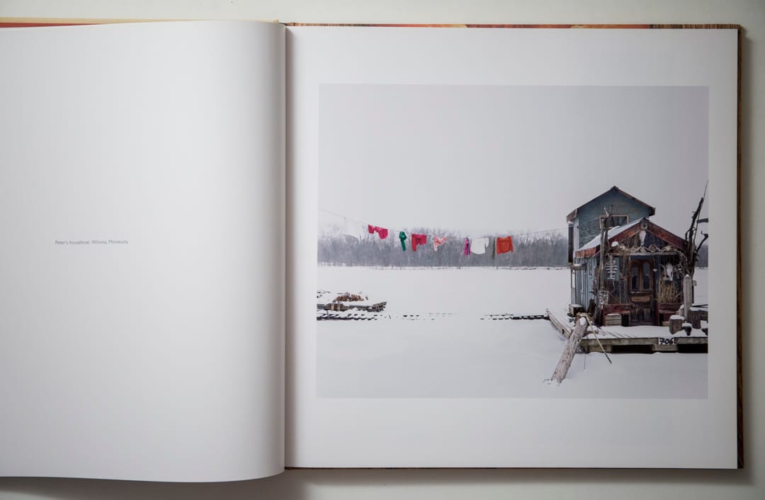 Alec Soth《Sleeping by the Mississippi》