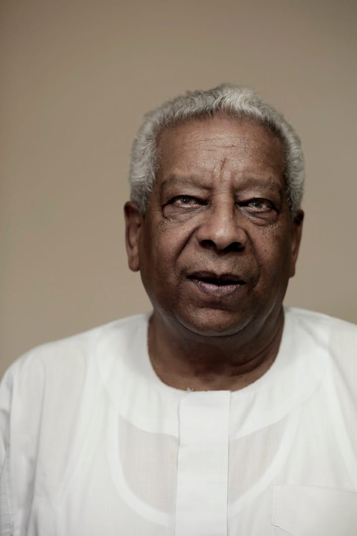 Haggag Oddoul覺得埃及政府因為害怕分離主義冒起,而試圖在阿拉伯人當道的社會中同化努比亞人的行為,是一場「文化大屠殺」。