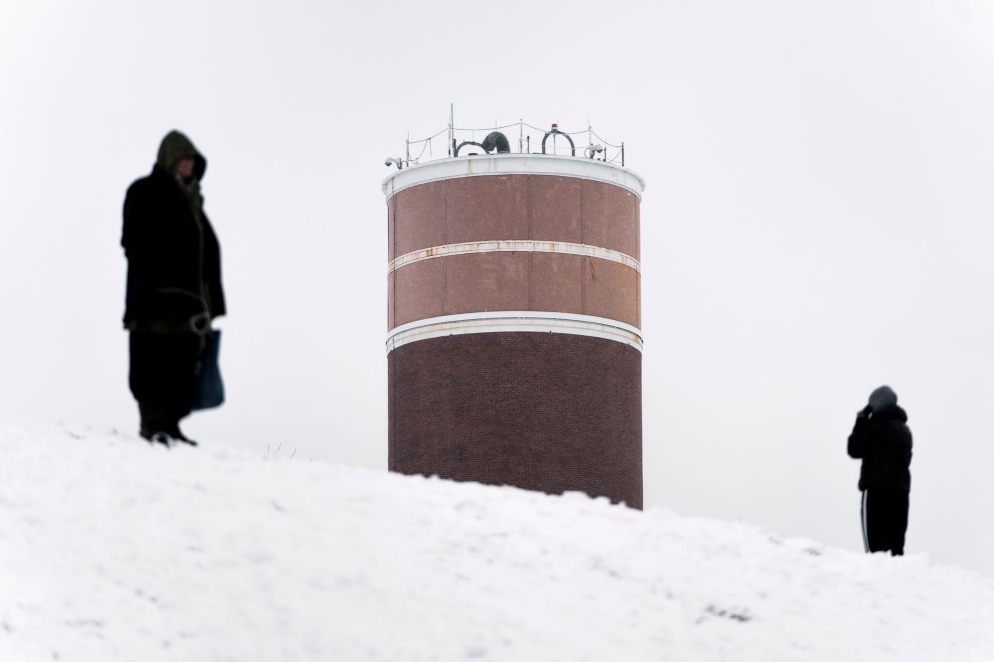 2018年3月21日，美国华盛顿，代号“车轮”（Cartwheel）的堡垒附近安装的核能通信塔。