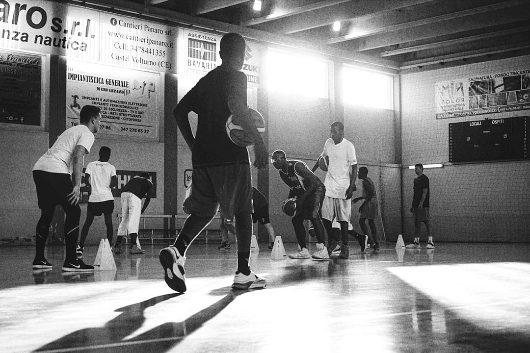 一年半前，這片「森林社區」裏出現了一支特別的球隊：「彈彈隊」（Tam Tam Basketball）。