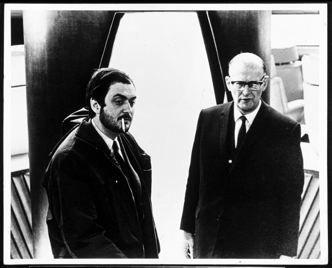 《2001: A Space Odyssey 2001太空漫游》导演Stanley Kubrick与Arthur C. Clarke。