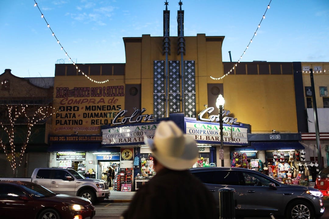 美國德州,近美墨邊境的一家購物中心。
