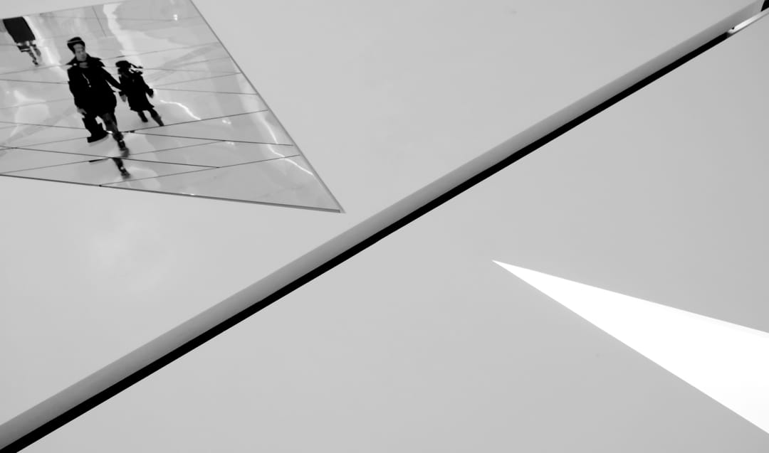 《愛的角落》Quarter of Love,是家傭,也是媽媽;無論孩子在身旁還是遠處,都在心上佔據一個愛的位置。