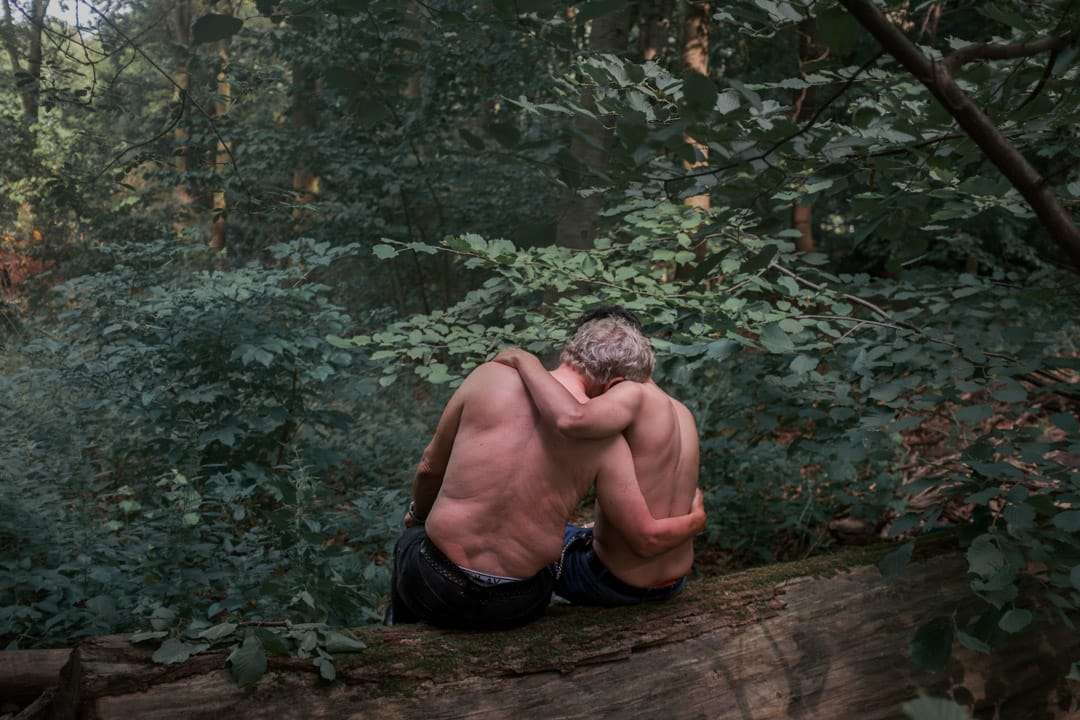 2018年7月17日,德國柏林,71歲的Jochen與21歲的Mohamed在柏林動物園內相擁。Jochen對當時在園中當性工作者的Mohamed一見鐘情,至今拍拖19個月(名字均為化名)。