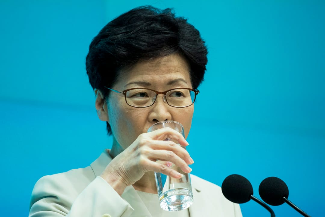 2019年6月18日，林鄭月娥召開記者會，「向每一位香港市民真誠道歉」，但未回應撤回條例、取消暴動等五大訴求。