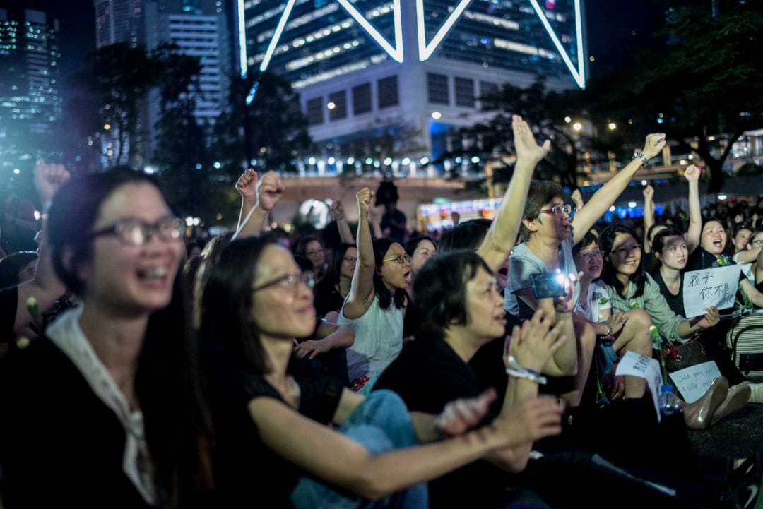 2019年6月14日，約六千名香港母親身穿黑衣，於中環遮打花園舉行「香港媽媽反送中集氣大會」。