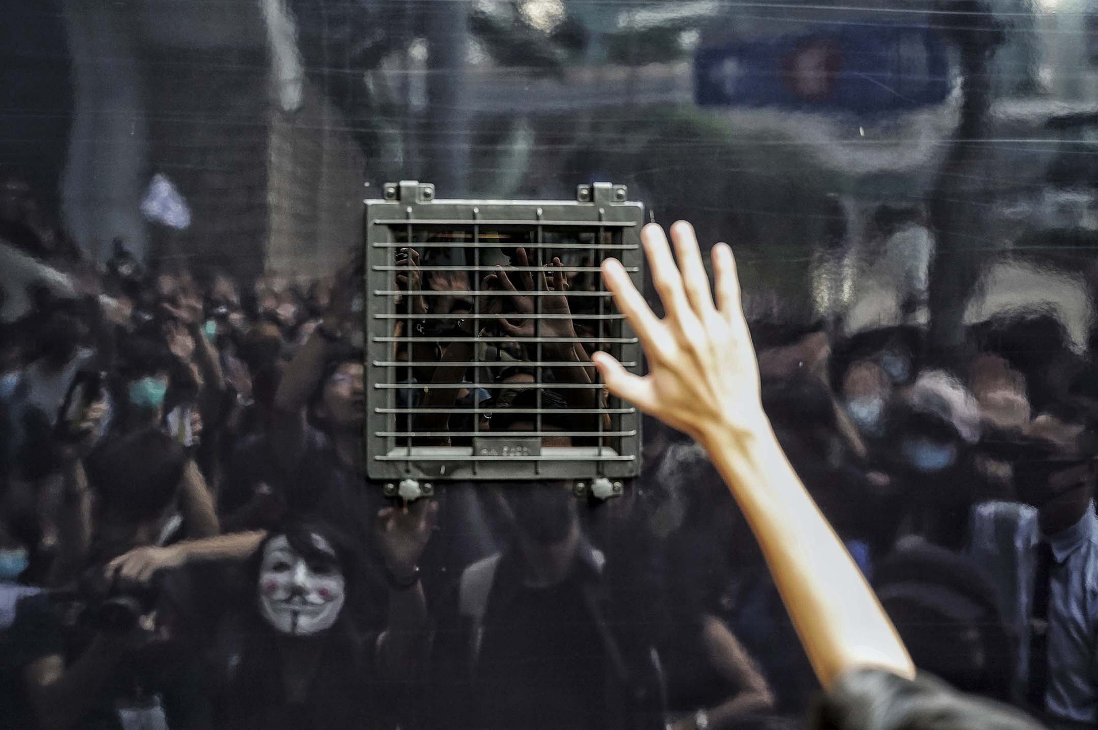 2019年10月9日，在高等法院声援梁天琦的市民。