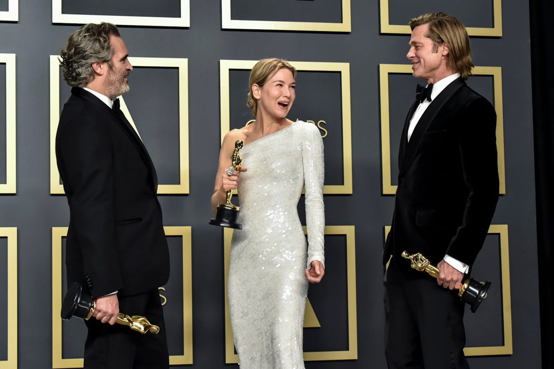 2020年2月9日，第92届奥斯卡金像奖揭晓，最佳男主角华坚·冯力士、最佳女主角云妮·丝维嘉与最佳男配角毕彼特。