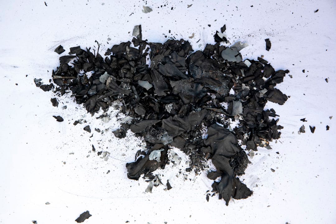 《一刻偶遇，因此失禁》。