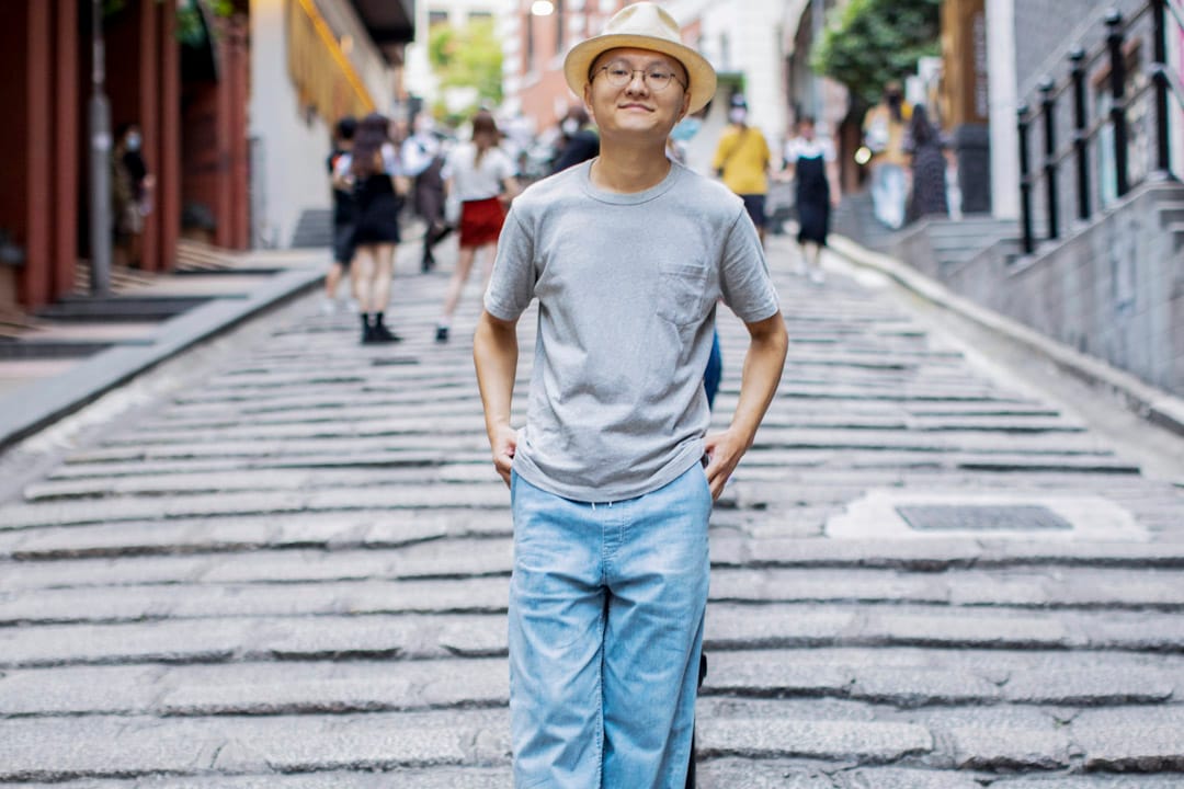 策展人、藝評人萬豐。