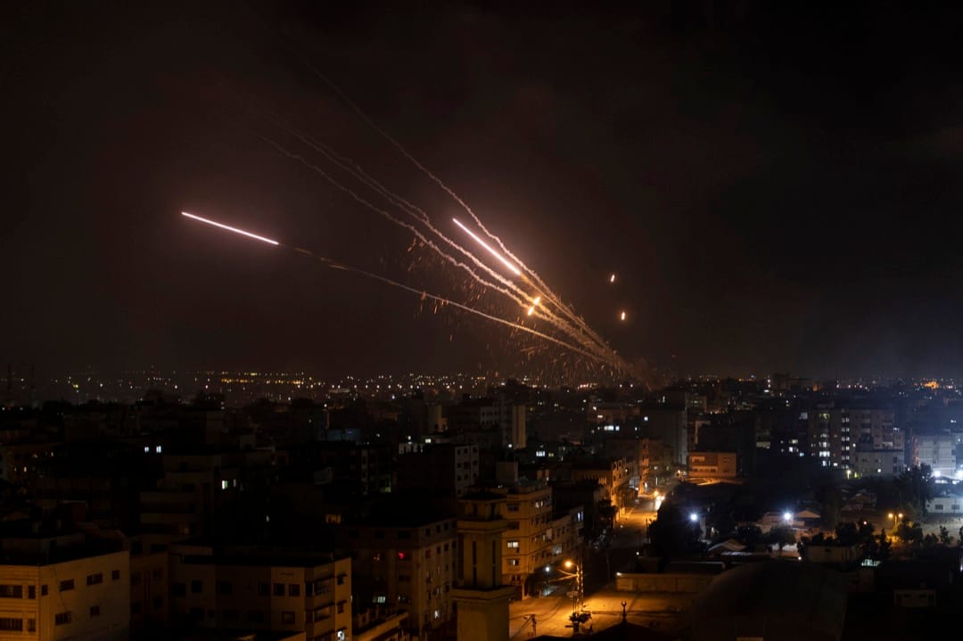 2021年5月12日,有火箭炮從加沙射向以色列。