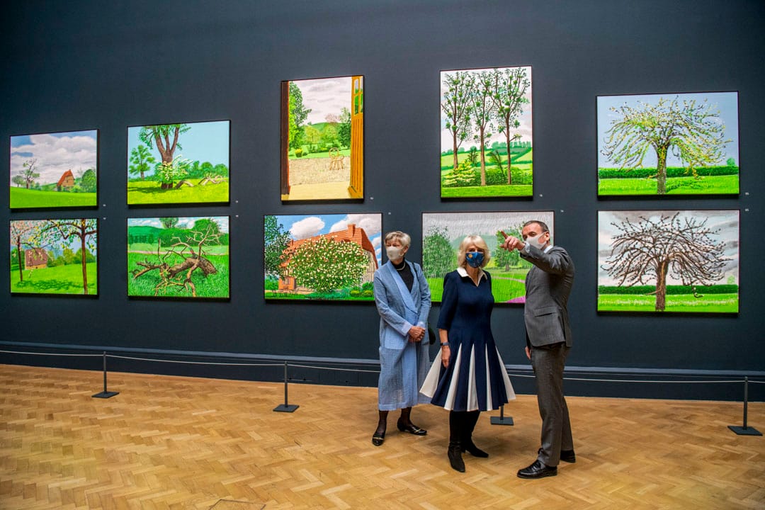英國國寶級畫家David Hockney在英國倫敦皇家藝術學院(Royal Academy of Arts)展出疫情期間所作的百幅寫生。