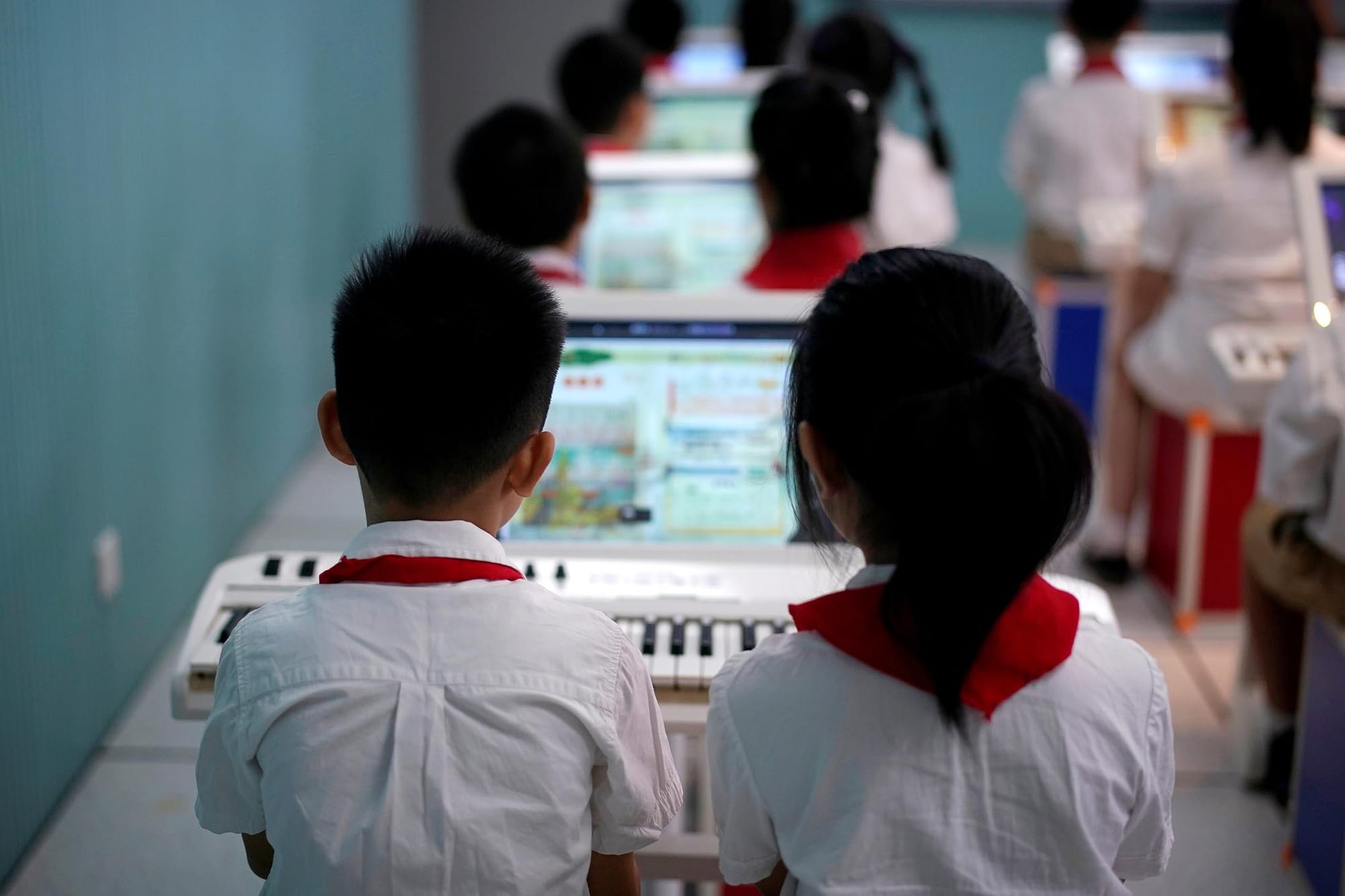 2020年9月4日中國湖北省武漢市,學生們在武漢的小學上課。