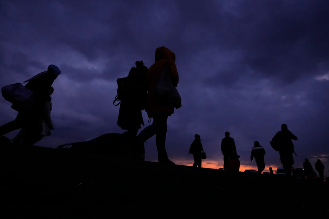 2022年2月26日，逃離烏克蘭的難民抵達波蘭普熱梅希爾（Przemysl）。