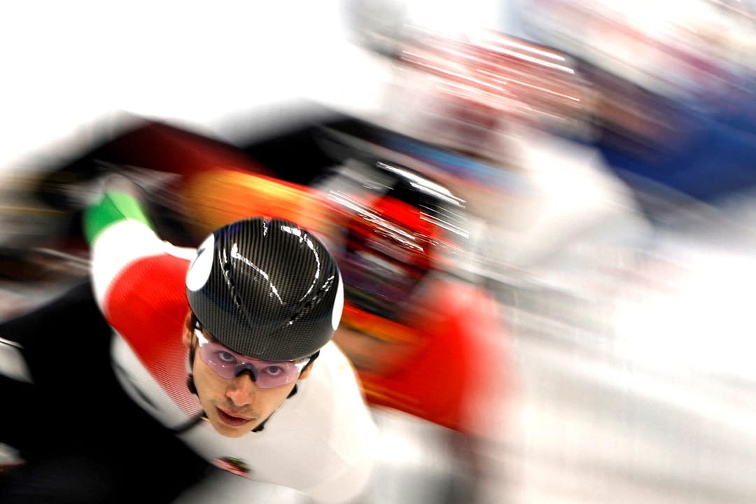 2022年2月9日，男子1500米短道速滑准决赛在北京的首都体育馆举行，图中为匈牙利选手刘少昂。