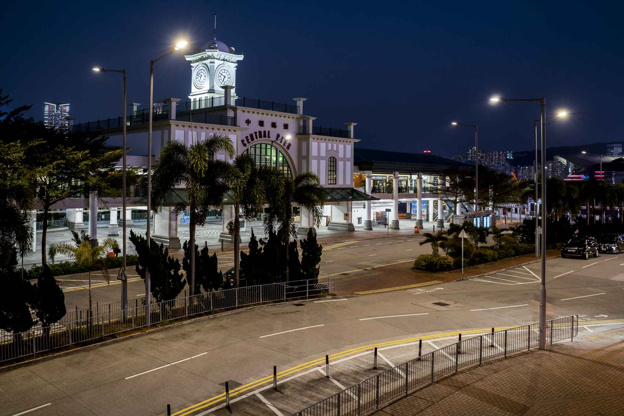 2022年2月25日，晚上6时50分，中环。