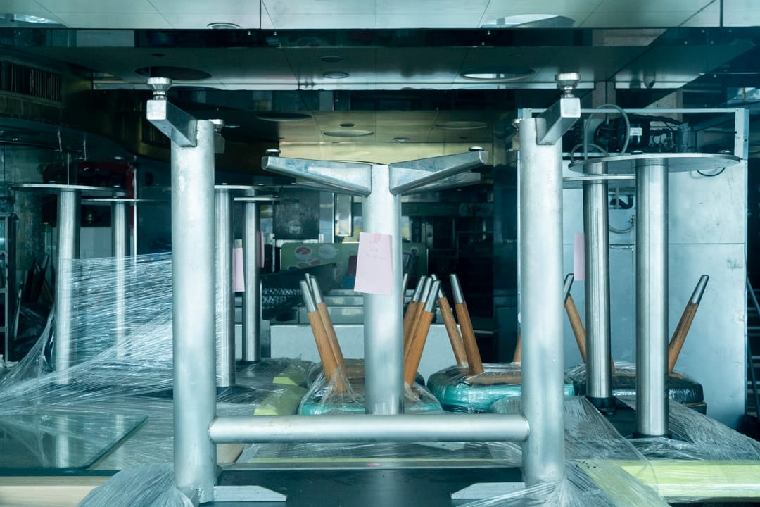 疫情下，尖沙咀一間食肆暫停營業。