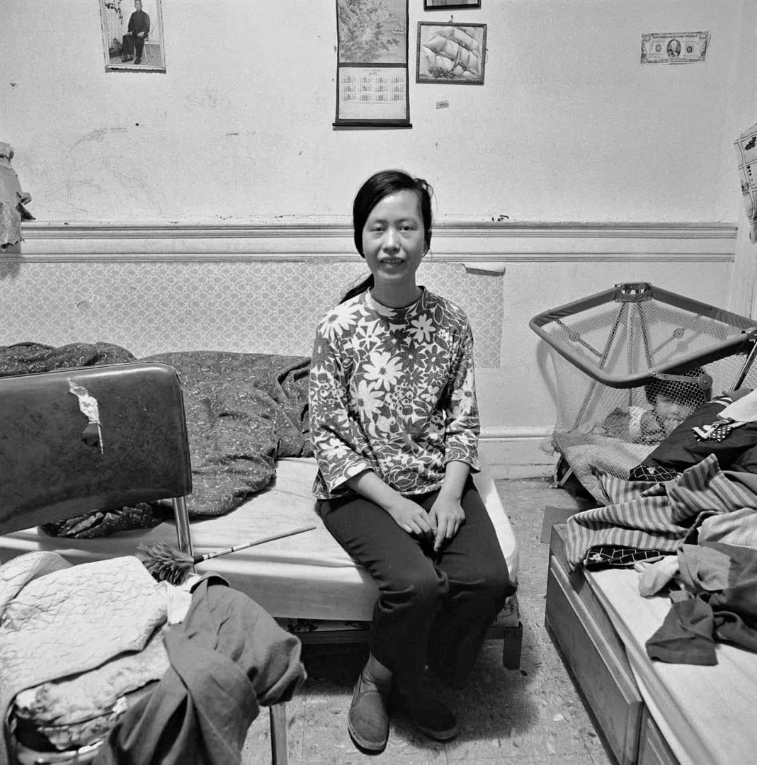 1976年，三藩市，一位患有智力障碍的母亲（广东籍移民）和她的女儿。