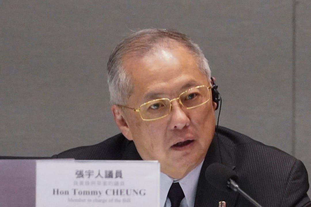 2023年8月4日,立法會討論中大董事會架構重組方案,提出條例草案的立法會議員張宇人。圖:端傳媒