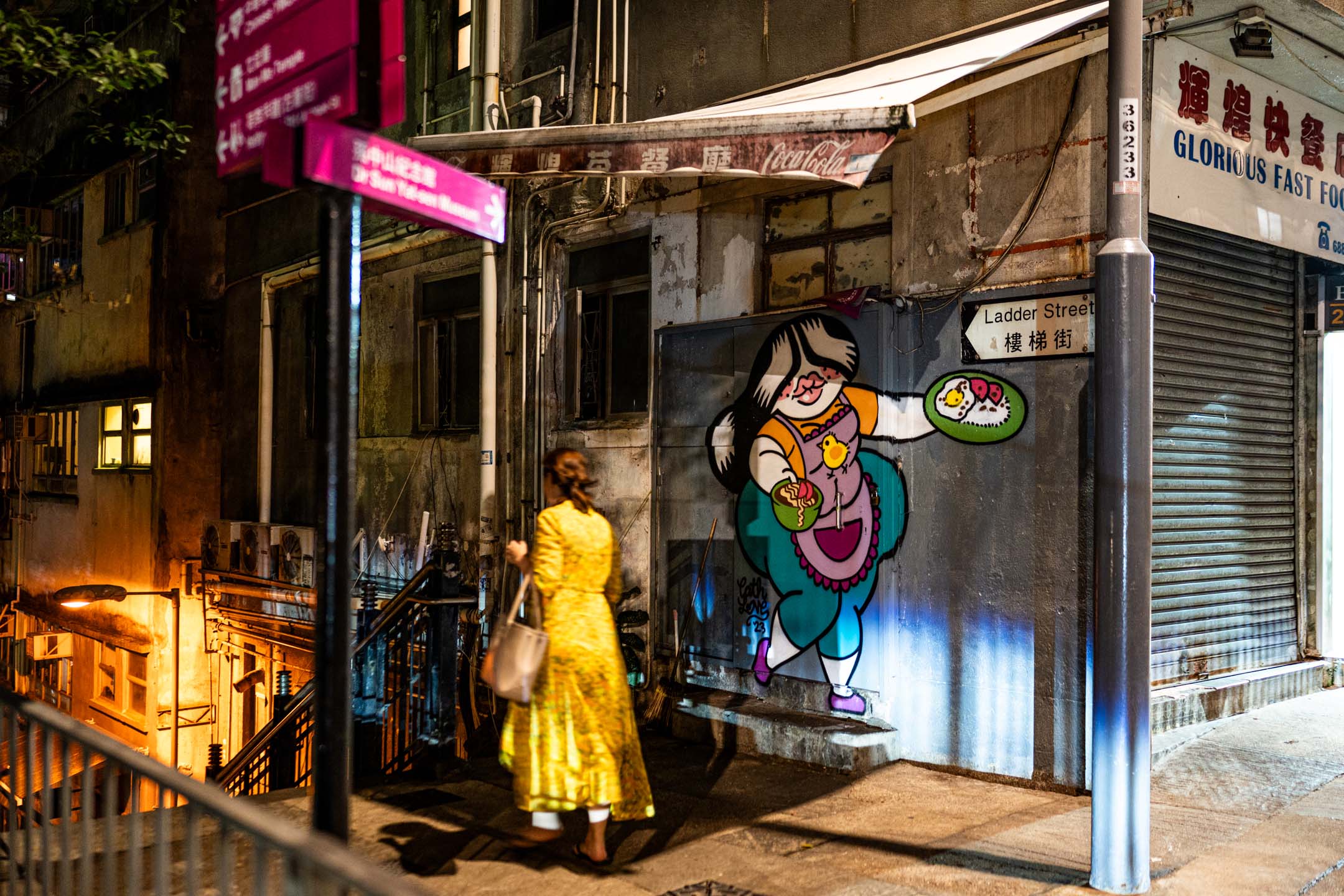 2023年8月27日,「輝煌快餐店」門外已換上新的壁畫。攝:Ryan Lai/端傳媒