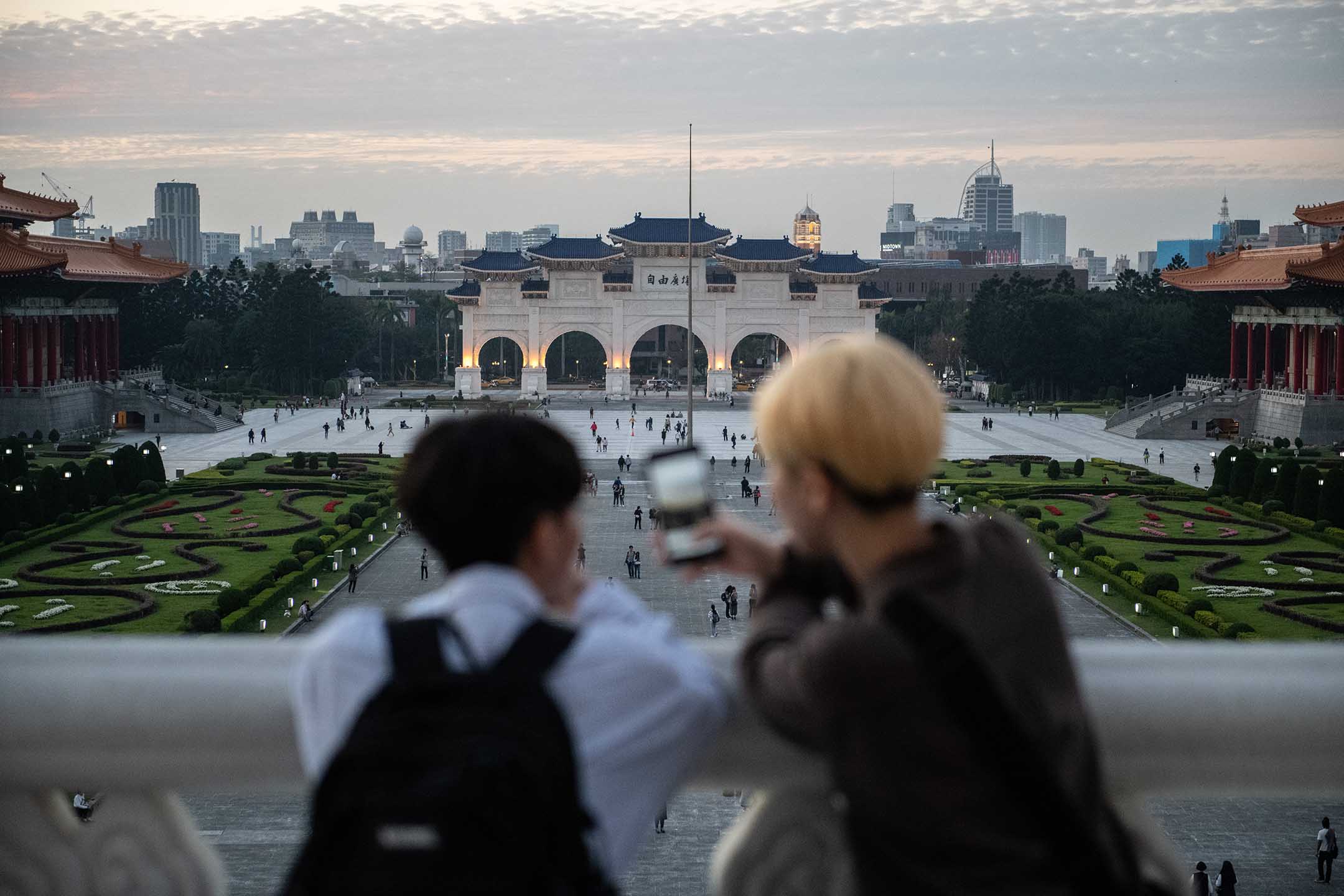 2020年1月7日，游客在中正纪念堂欣赏风景。摄：Carl Court/Getty Images