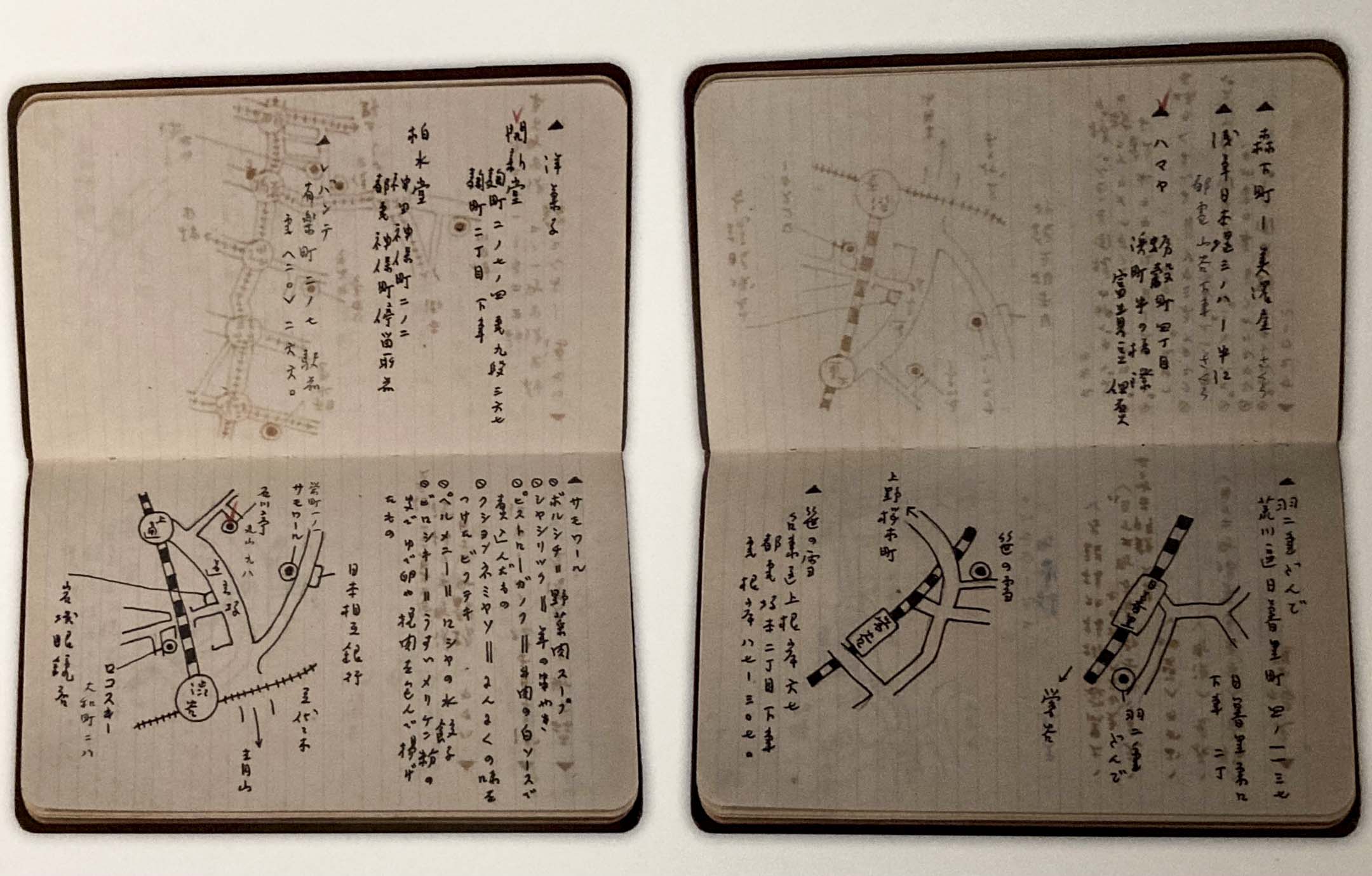 小津有多本手繪美食地圖，詳細列出他對店的記錄和跟最近車站的方向距離，相當認真。攝影：李照興