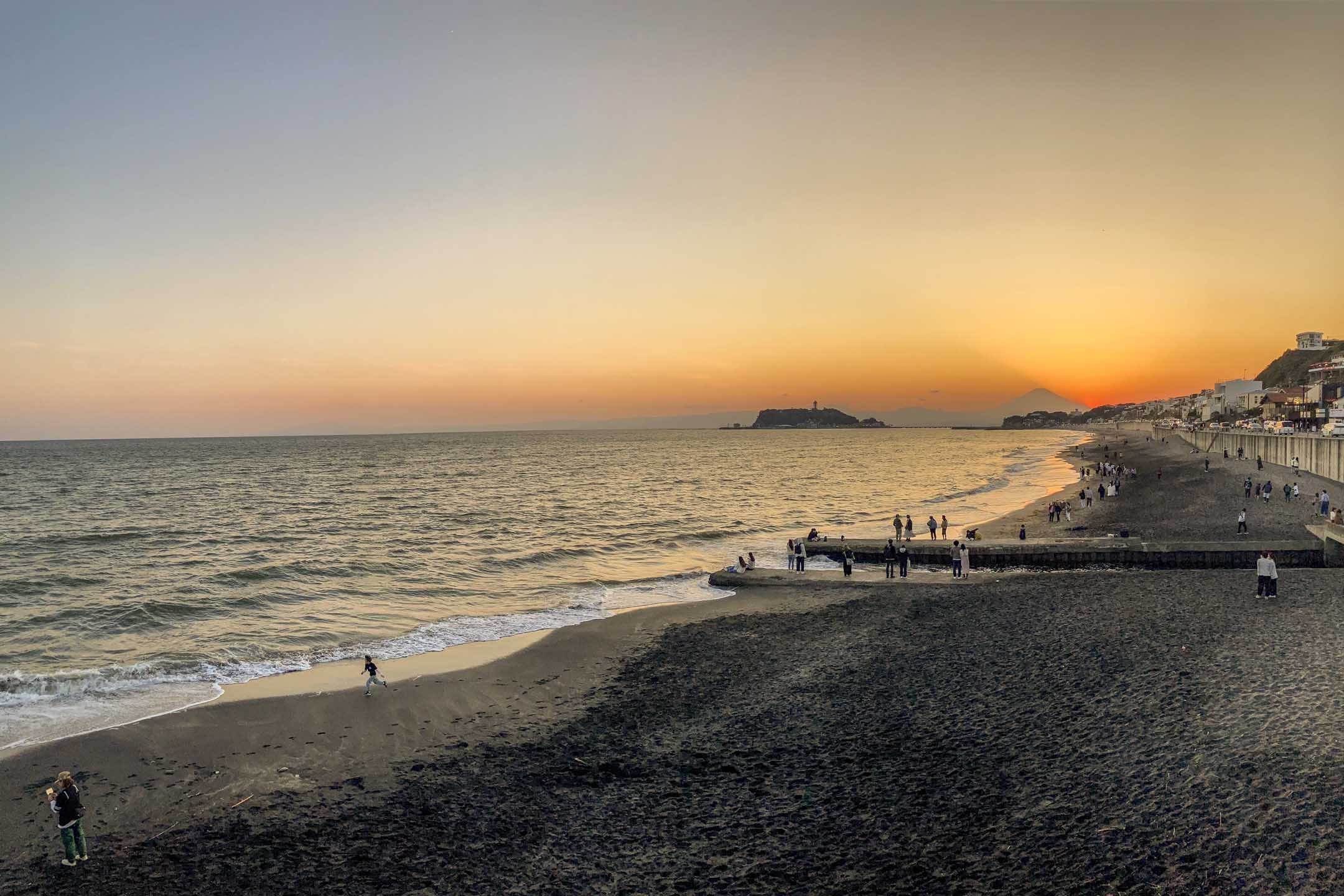 沿相模灣都有海灘，這裡成為了由小津、杉本博司到是枝裕和的拍攝靈感及現場。攝影：李照興