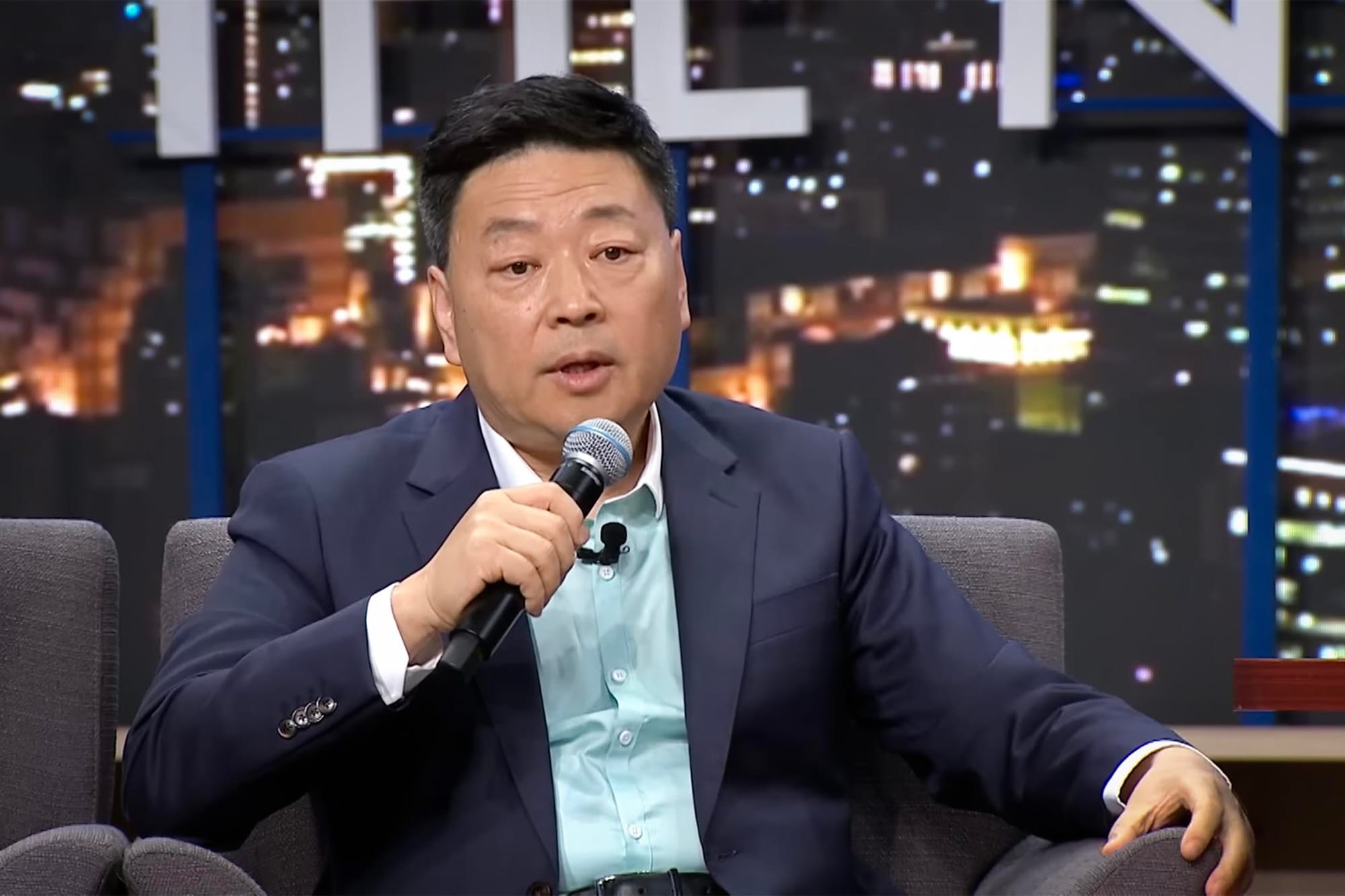 王志安在賀瓏夜夜秀。圖:影片截圖