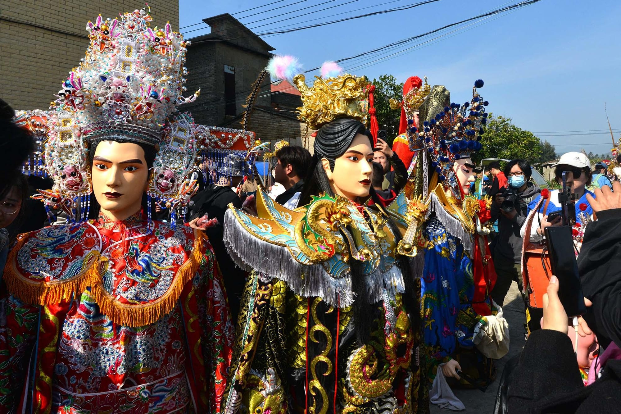 2024年2月15日,福建省福州,當地人抬著神像在街上遊行,祈求風調雨順國泰民安,圖為「趙世子」神袛。攝:Tang Fangxiao/VCG via Getty Images