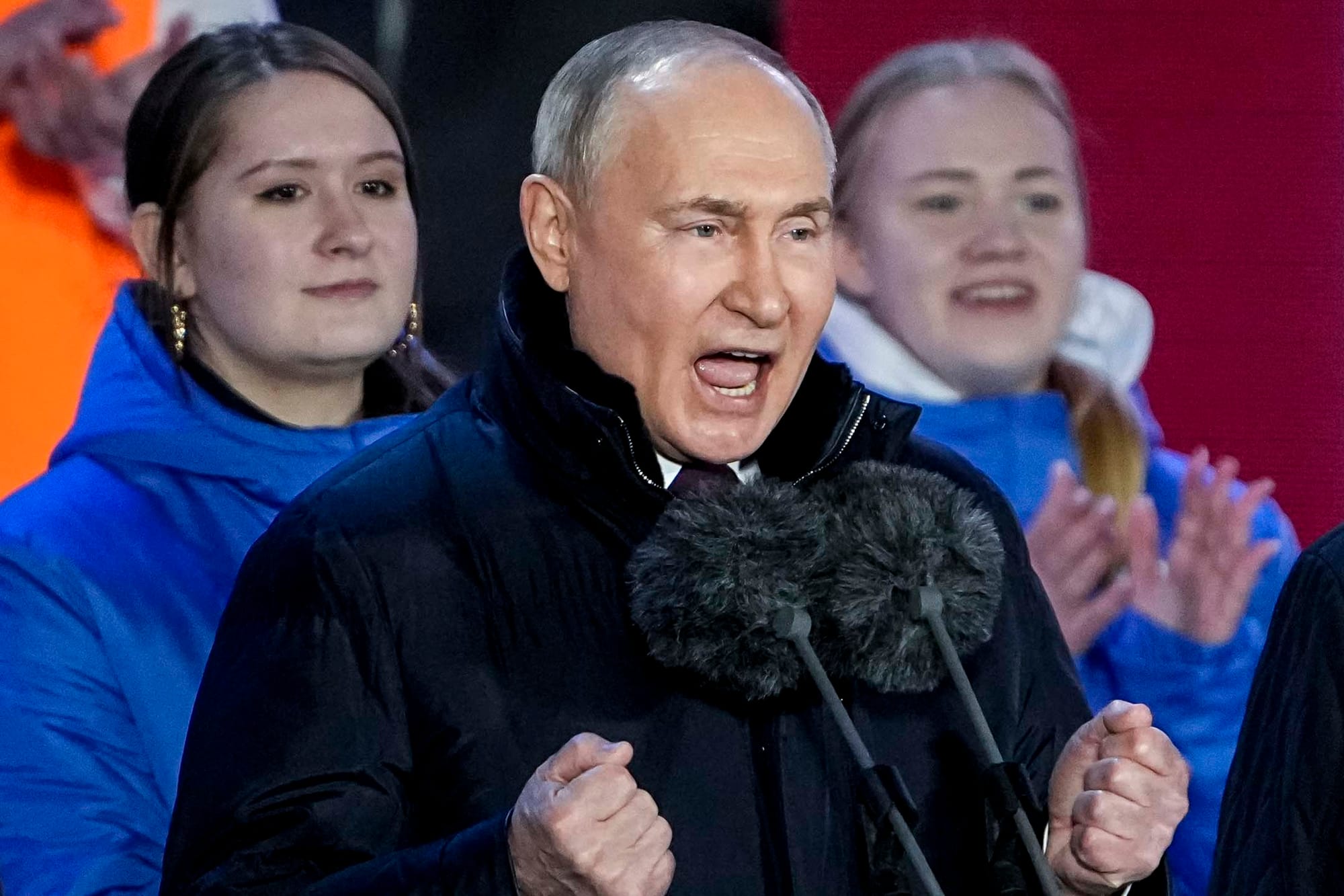 2024年3月18日,俄羅斯莫斯科,俄羅斯總統普京出席慶祝總統選舉中獲勝,以及吞併克里米亞十週年的音樂會。攝:Alexander Zemlianichenko/AP/達志影像