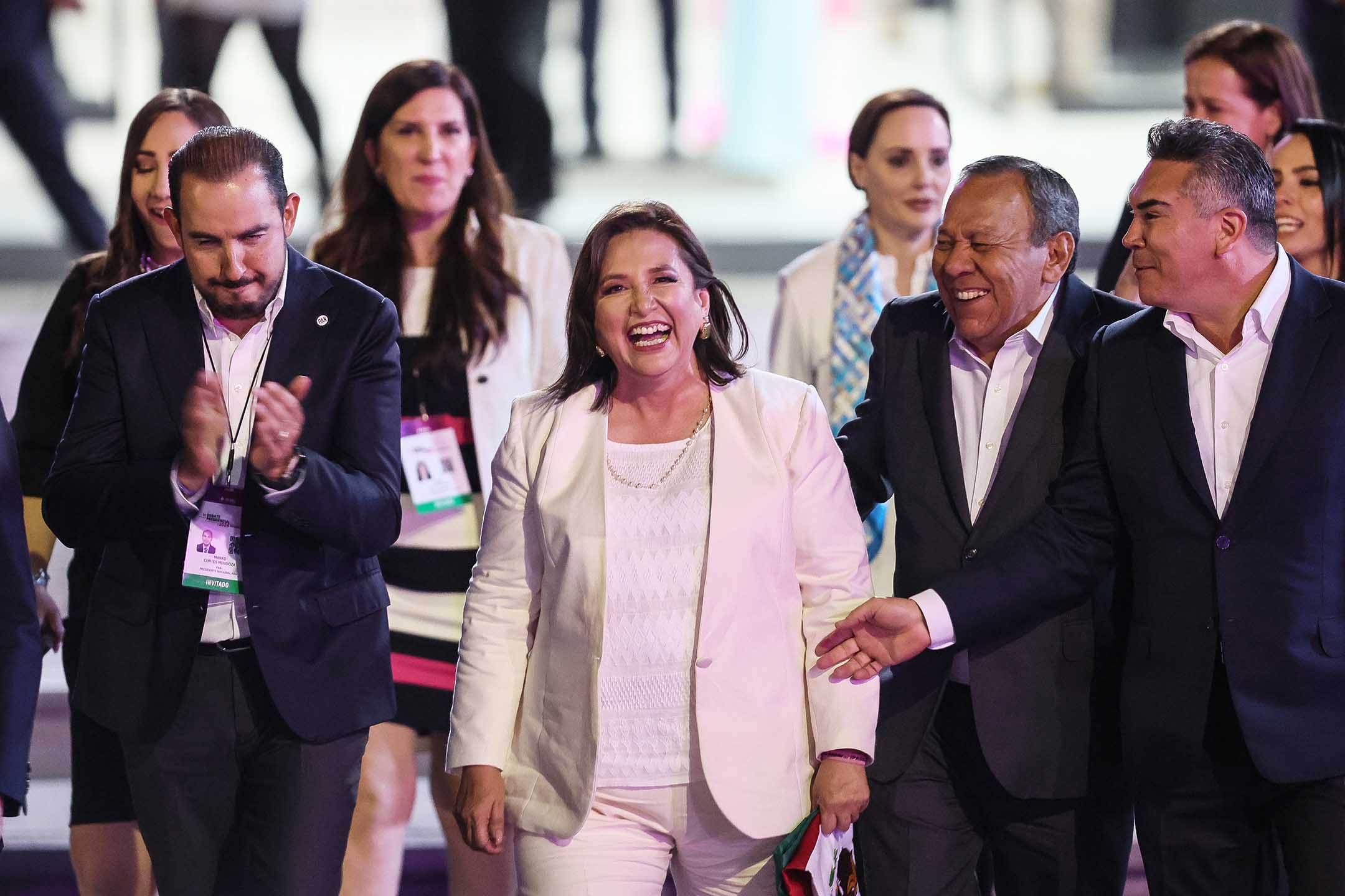 2024年4月7日，墨西哥墨西哥城，前任参议员、原住民家庭出身的女企业家索奇特尔·加尔韦斯（Xochitl Gálvez）参加一次总统候选人的辩论。摄：Manuel Velasquez/Getty Images