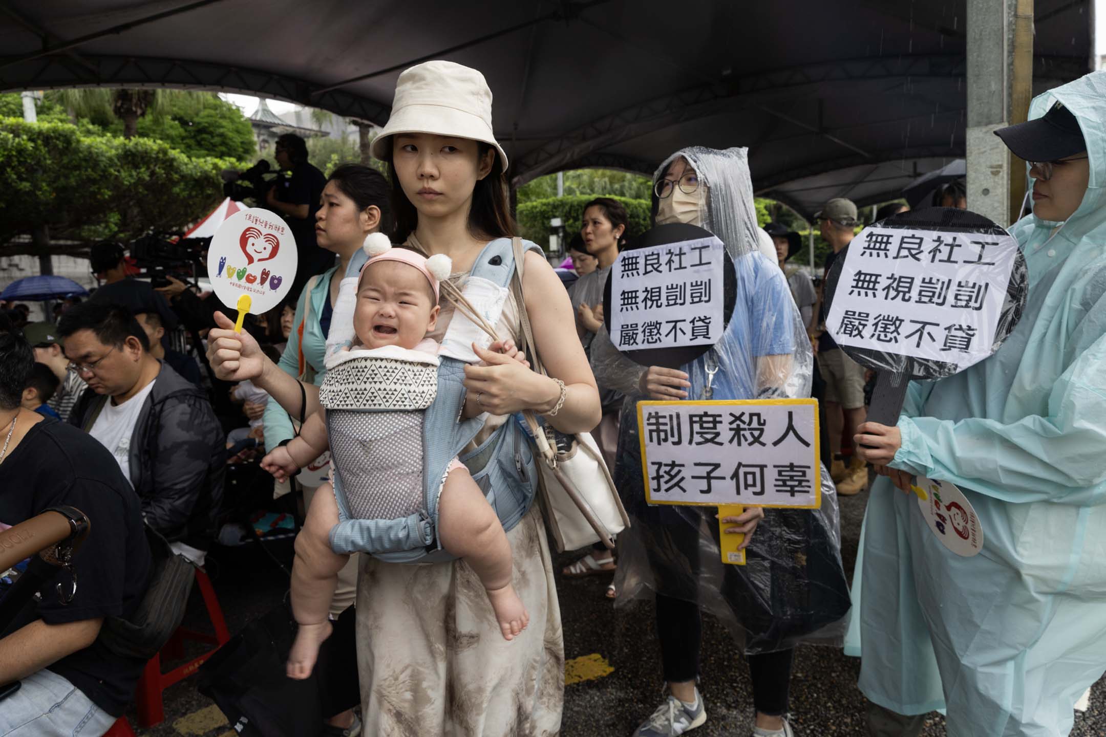 2024年4月27日,台北,兒權會舉行「保護兒童我願意終結兒虐陽光再現」集會。攝:陳焯煇/端傳媒